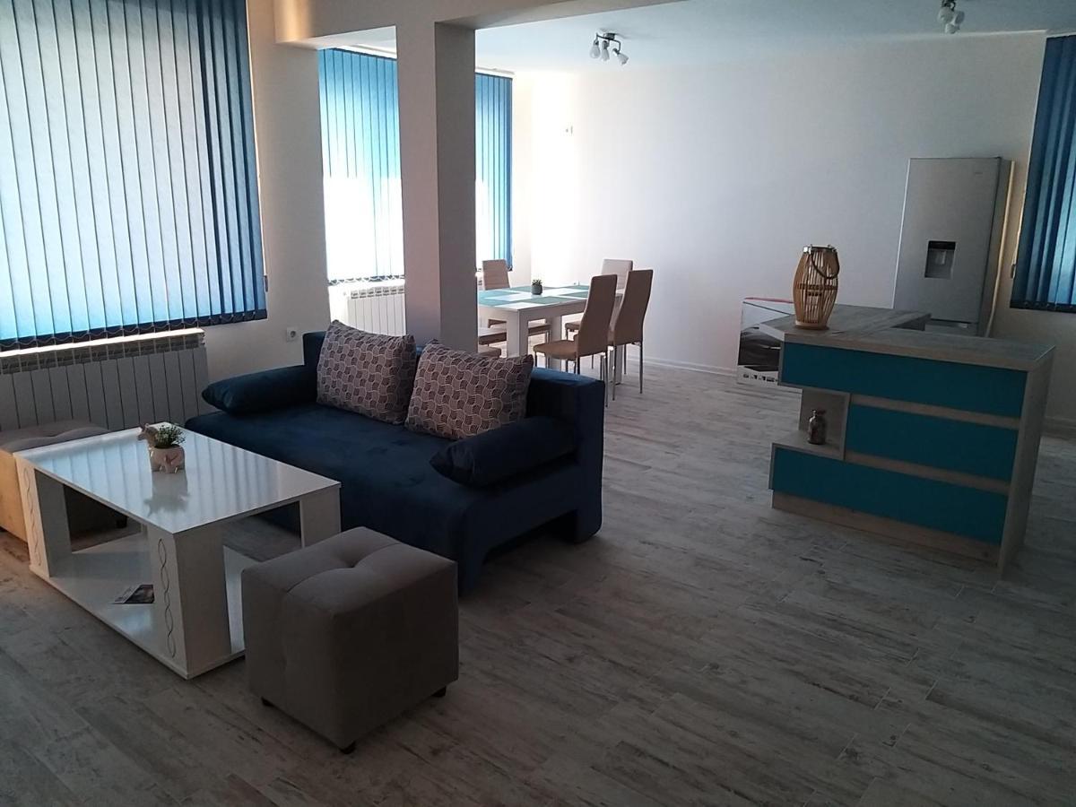 Апартамент Трапезица Скай Veliko Tŭrnovo Exterior foto